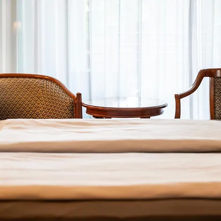 Weinquartier Burggarten Hotel