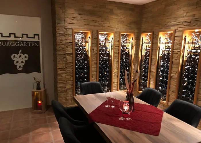 Weinquartier Burggarten Hotel *